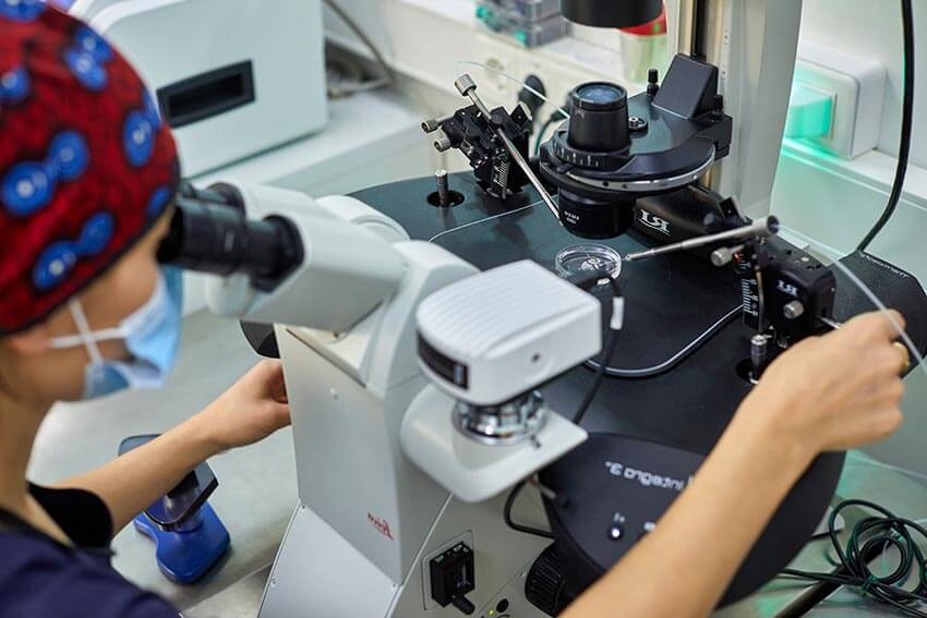 ICSI technique (intracytoplasmic sperm injection)
