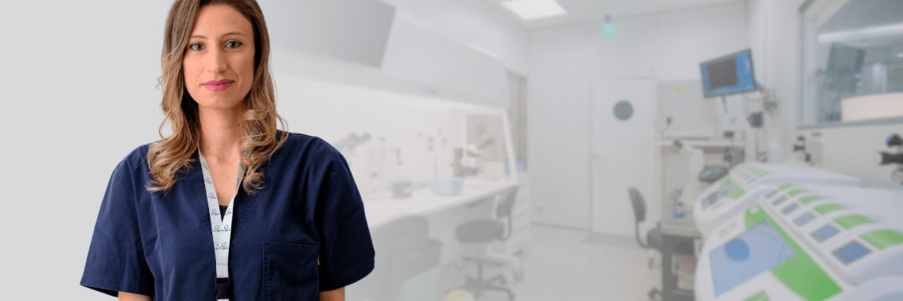 Embryologist Alessandra Parrella in the IVF-Life laboratory