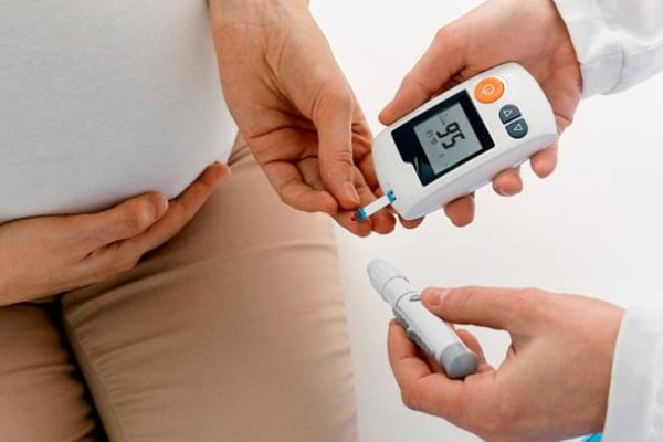 Mujer con diabetes gestacional