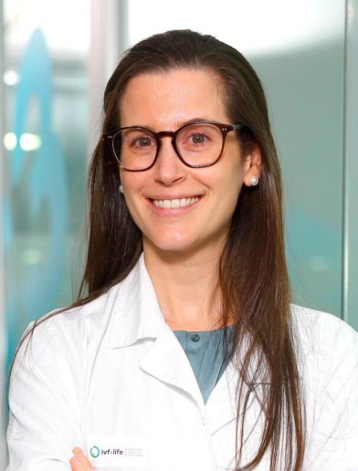 Pilar Carrillo IVF-Life Donostiako emakume-gaixotasun eta lagundutako ugalketako aditu emakumea