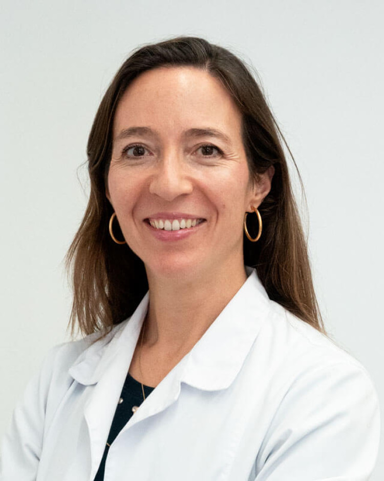 Beatriz Fernández de Valderrama doktorea, IVF-Life Madrilgo ugalketa-medikuntzan aditua